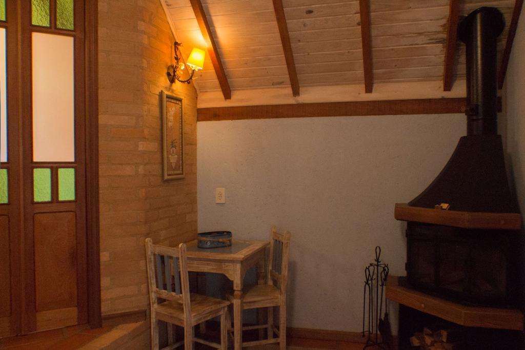 Pousada Villa Rhustica Santo Antônio do Pinhal Exteriör bild